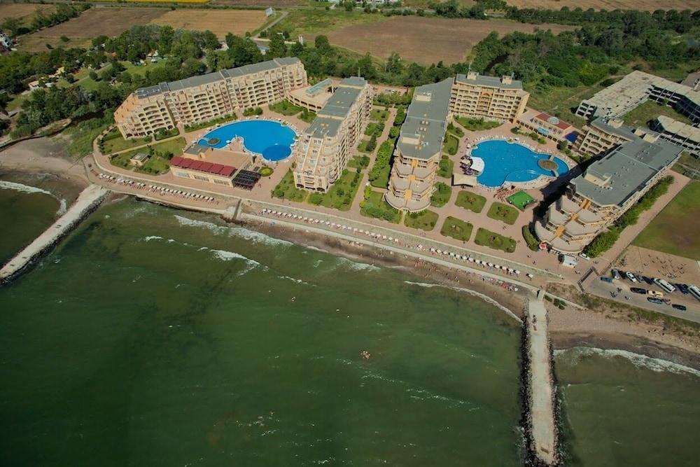 Midia Family Resort