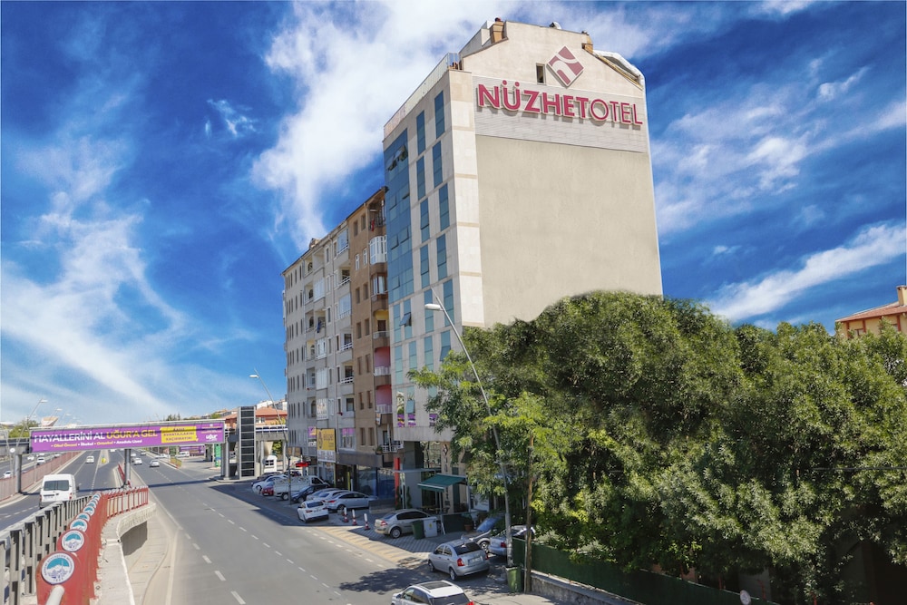 Nuezhet Hotel