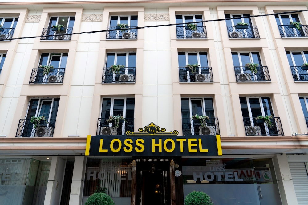 Loss Hotel